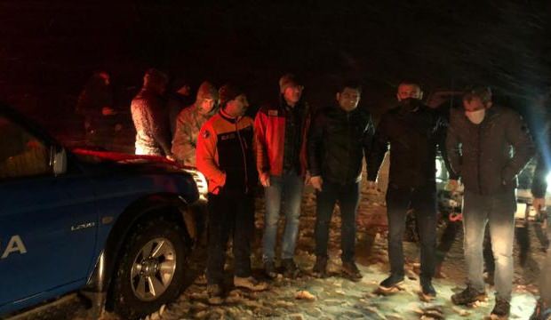 Kahramanmaraş’ta karda mahsur kalanları ekipler kurtardı