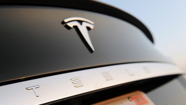 Tesla Geri Çağırmaya Doymadı: Şimdi de 800.000 Aracı Geri Çağırdı!