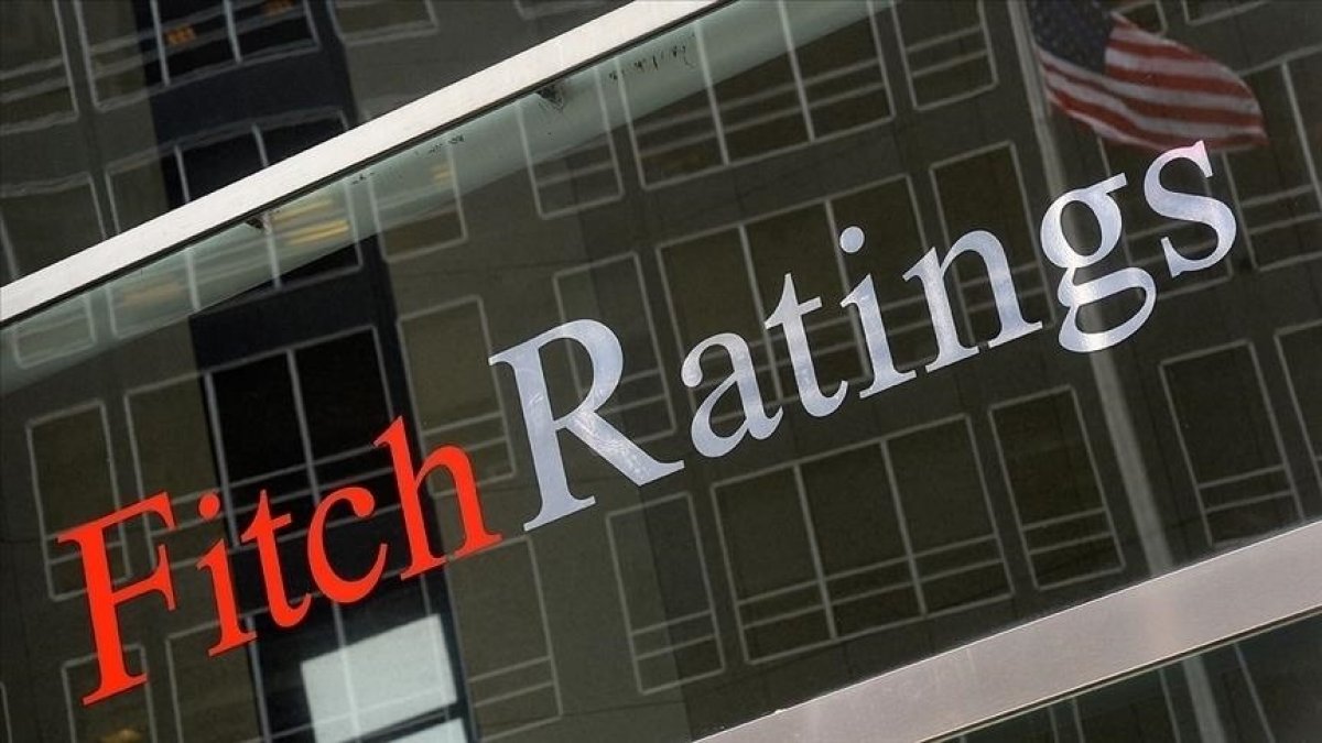 Fitch, Rusya’nın kredi notunu düşürdü